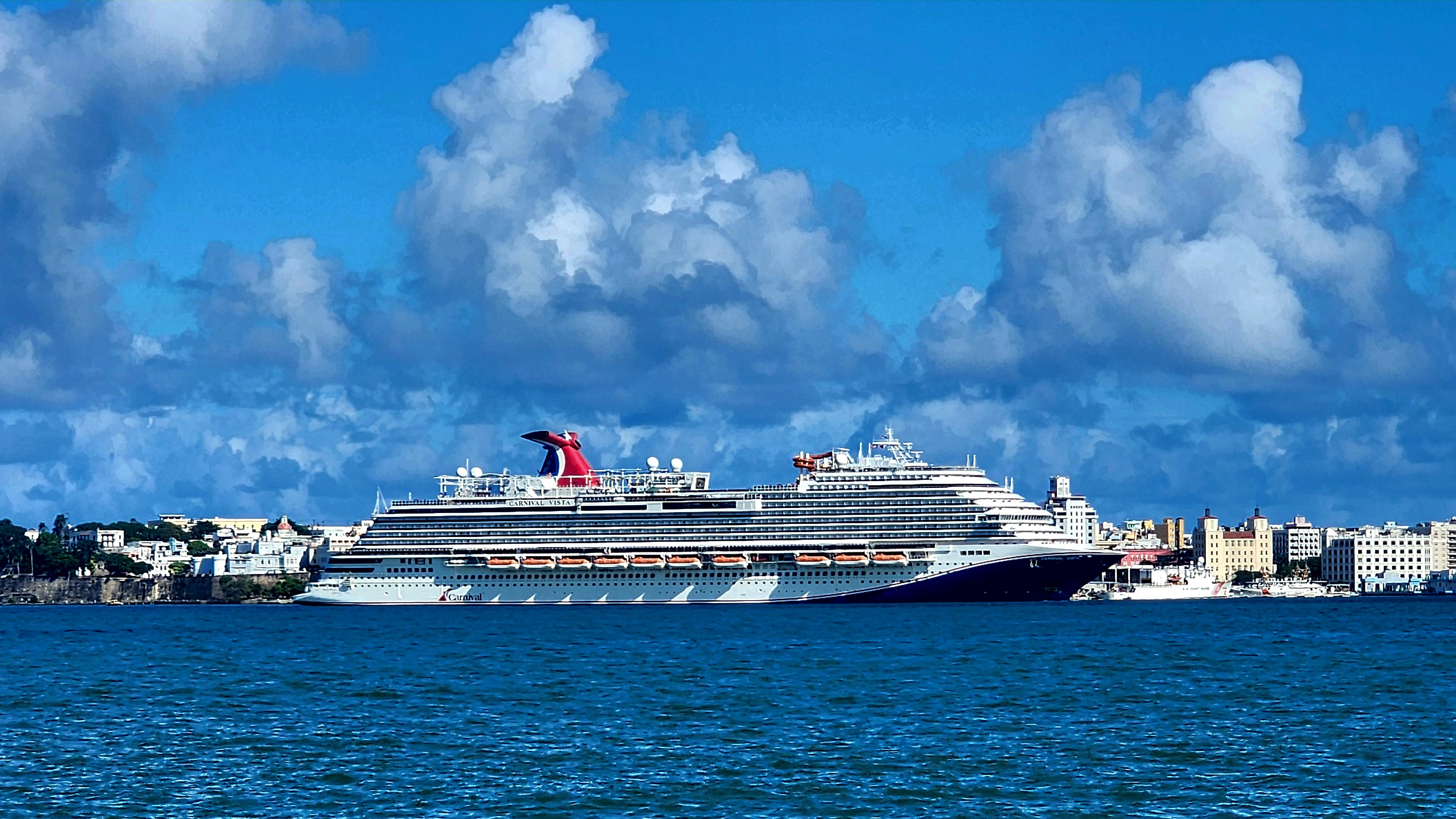 Iconic Puerto Rican scenery seen during the guided tour