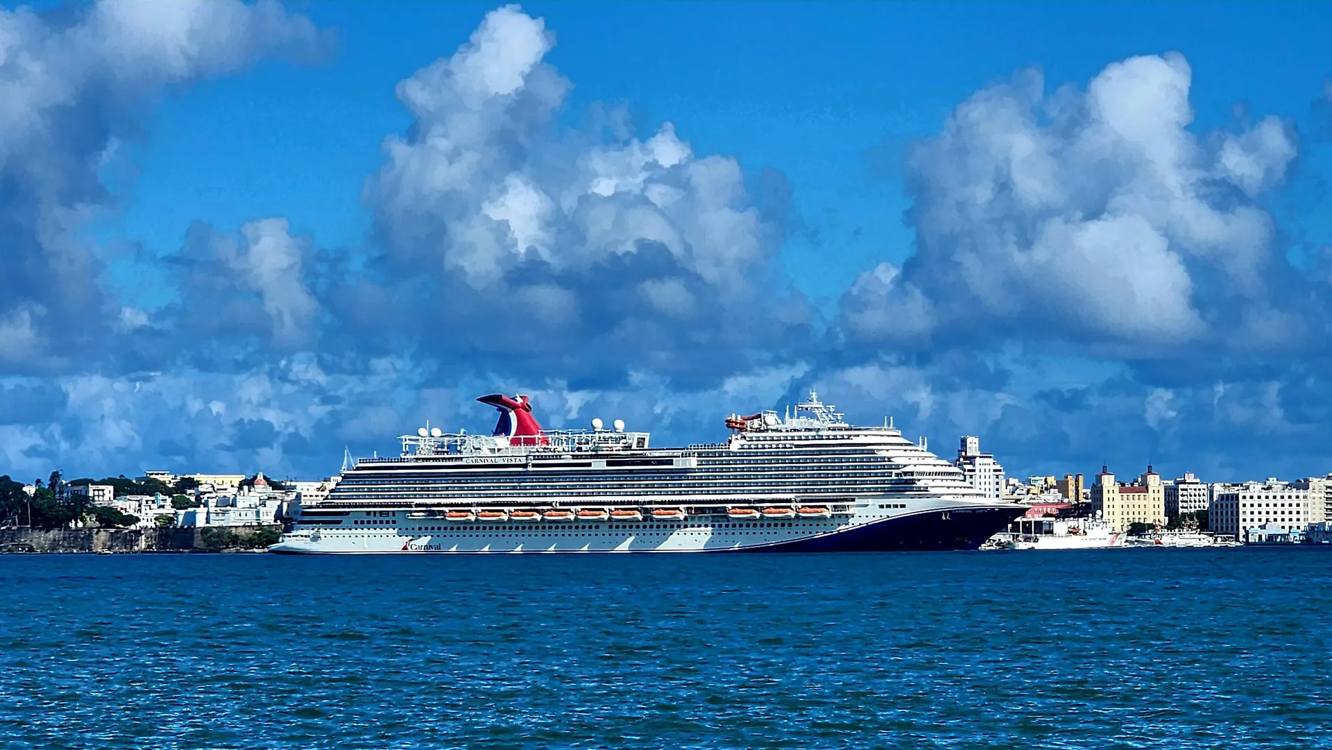 Iconic Puerto Rican scenery seen during the guided tour